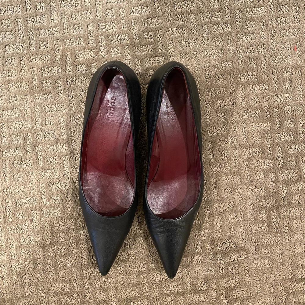 Gucci Black Leather Pointed Toe Heels with Burgundy Lining…ONLY WORN A FEW TIMES